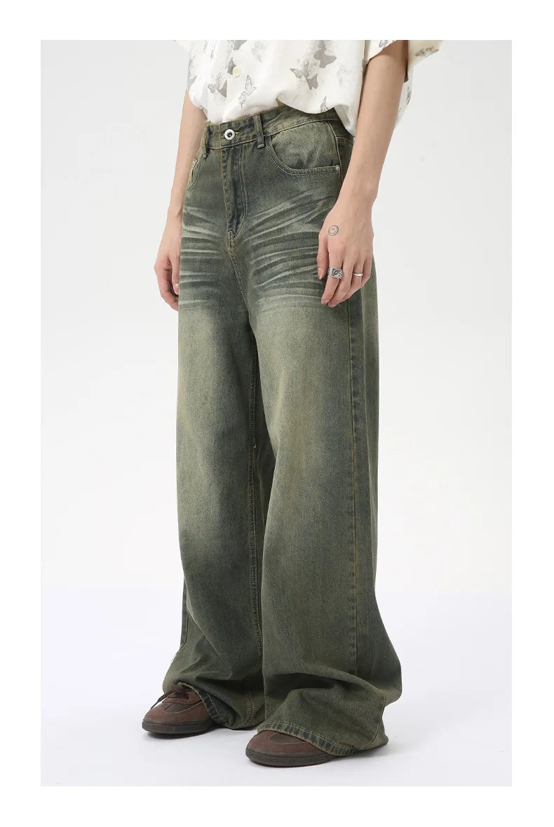 Men's Loose Straight-Leg Denim Jeans & Shorts