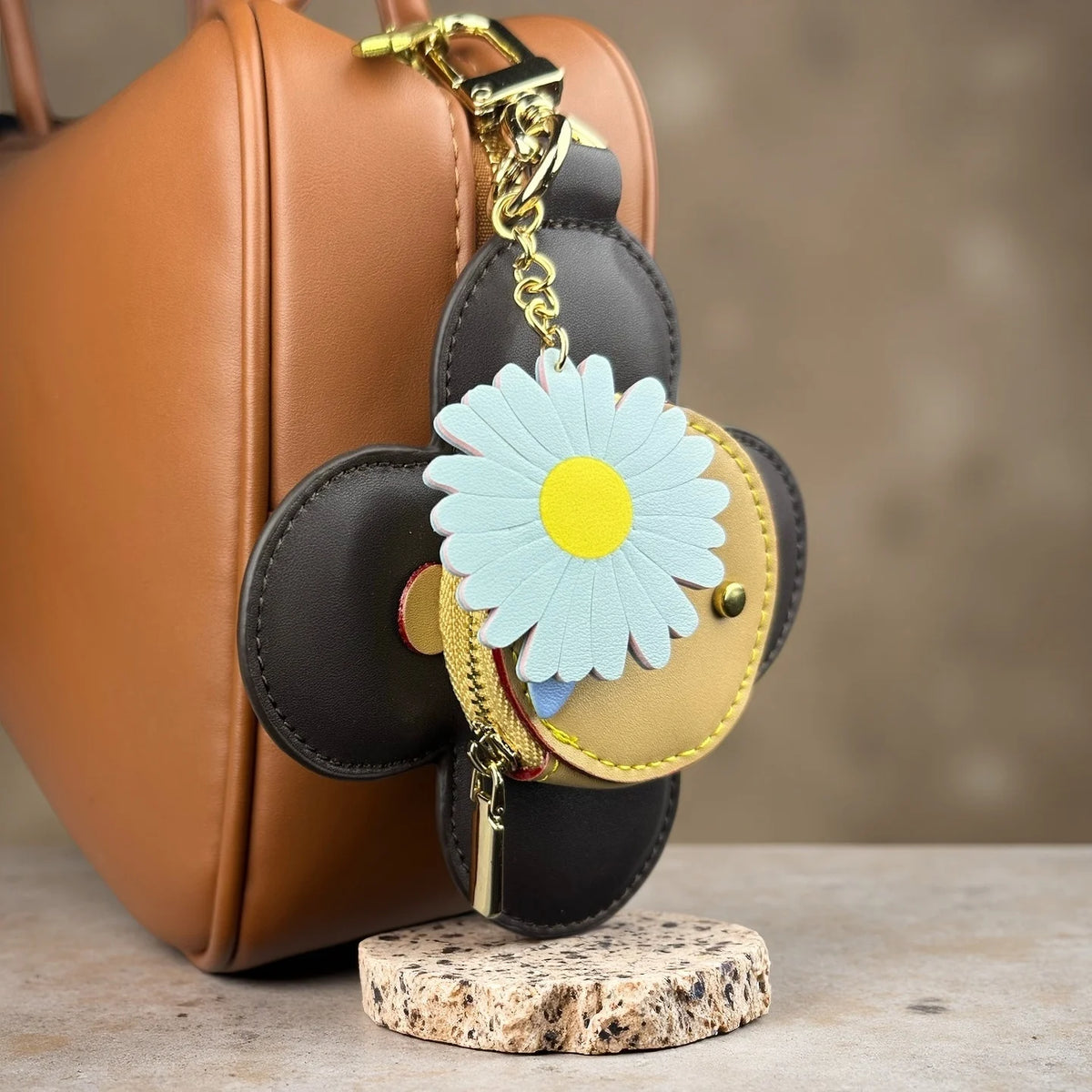 Real Leather Coin Purse with Daisy Charm-Cute Keychain Bag Clip for Handbag-Detachable Daisy Flower Accessory-Gift For Women