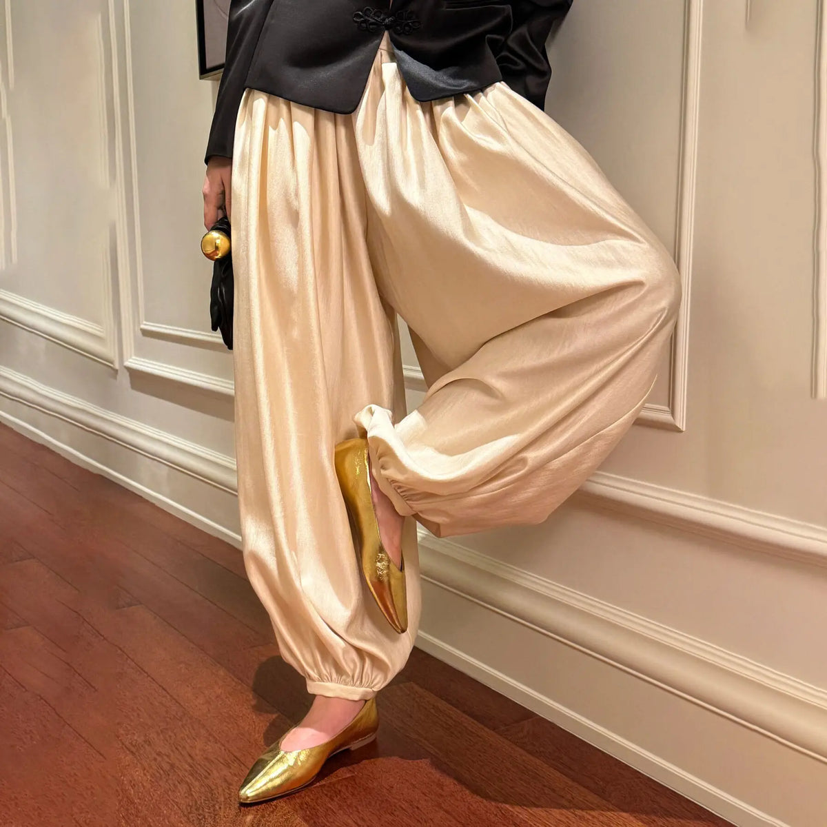 Women's Satin Lantern Pants with Pleated Detail