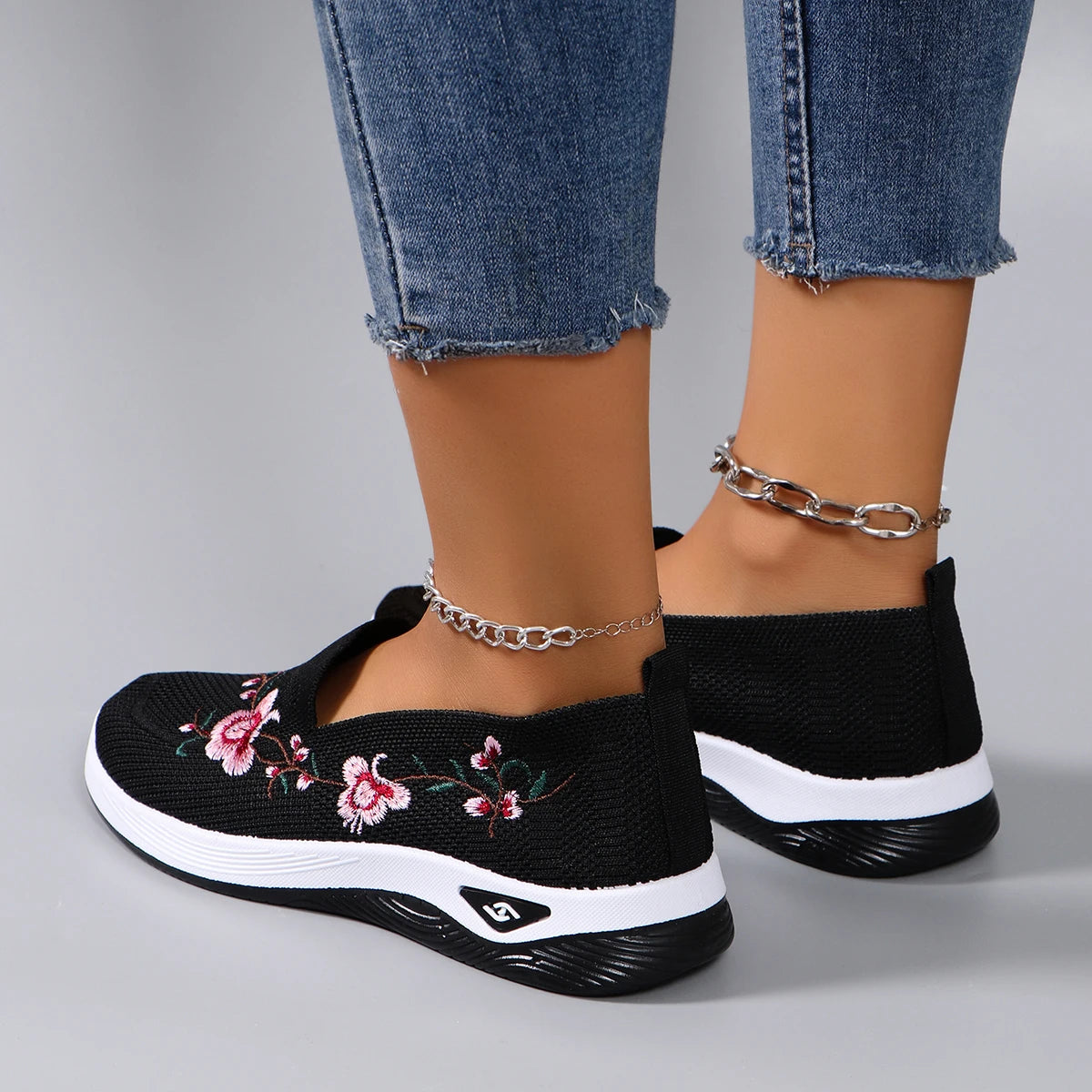 Women's Breathable Mesh Flat Sneakers — Lightweight Slip-On Casual Shoes