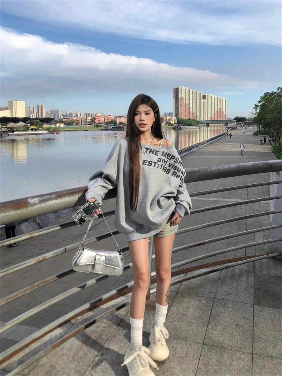 Retro Chic Y2K Oversized Graphic Tee | 2025 Streetwear Collection