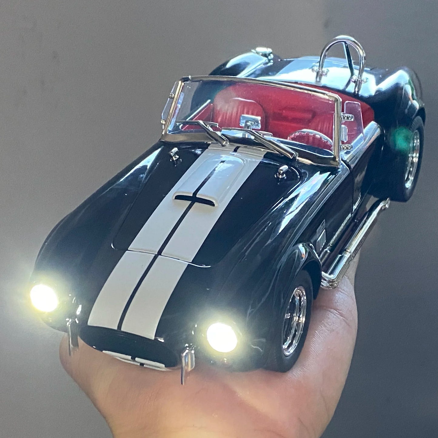 1:24 Ford Shelby Cobra 427 Roadster 1965 Diecast Model Car