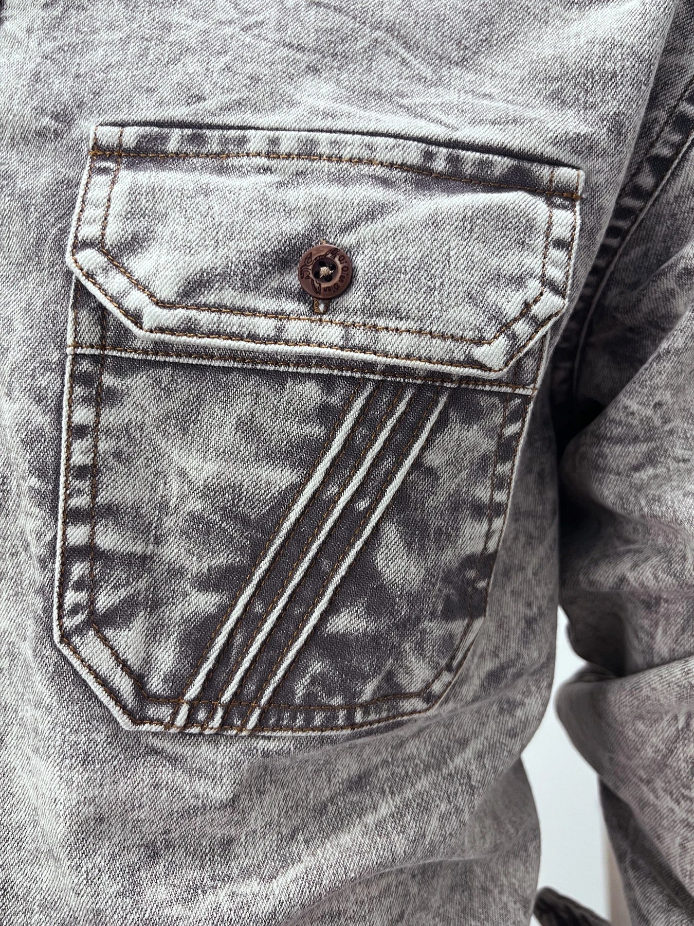 New style denim shirt, long-sleeved, new trend, men's casual shirt, versatile and high-end, double-pocket tie-dye top, color-mat