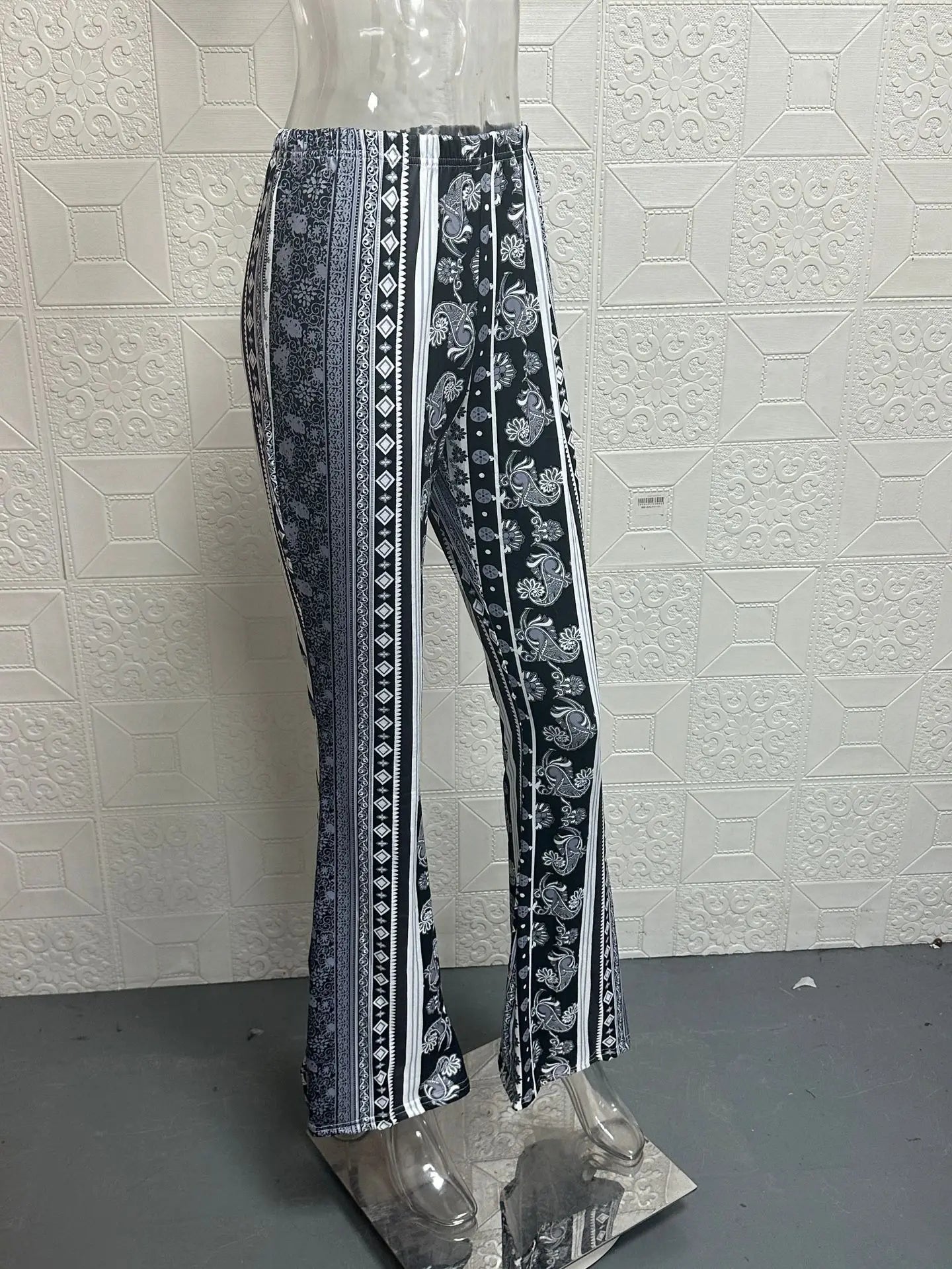 Printed Micro-Flare Slim Fit Leggings