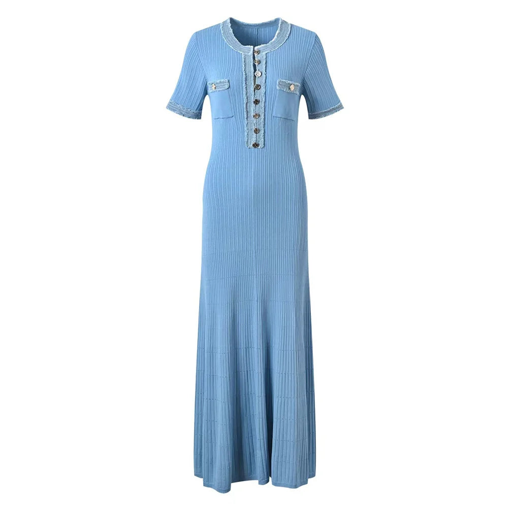 Chic Contrast Knit Maxi Dress