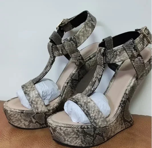 Strange Style Heel Women Novelty Shoes Metallic Leather Fashion High Heels Slingback T-Tied Mixed Color Summer Sandals