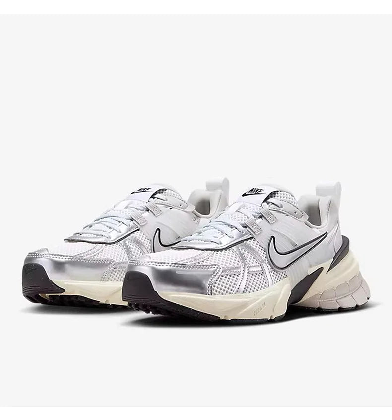 Nike Women's Winter Lightweight Shock-Absorbing Running Shoes FD0736