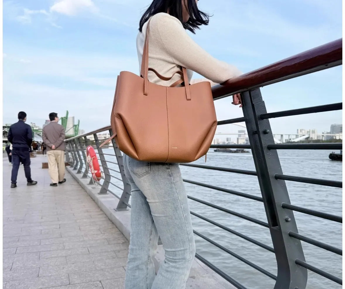 Luxury Wing Tote Bucket Bag – Large Capacity Y2K Pleated Handbag