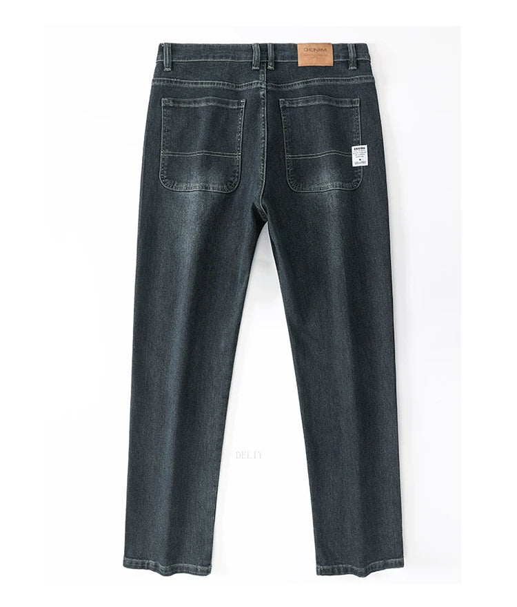Men’s Relaxed Wide-Leg Stretch Jeans