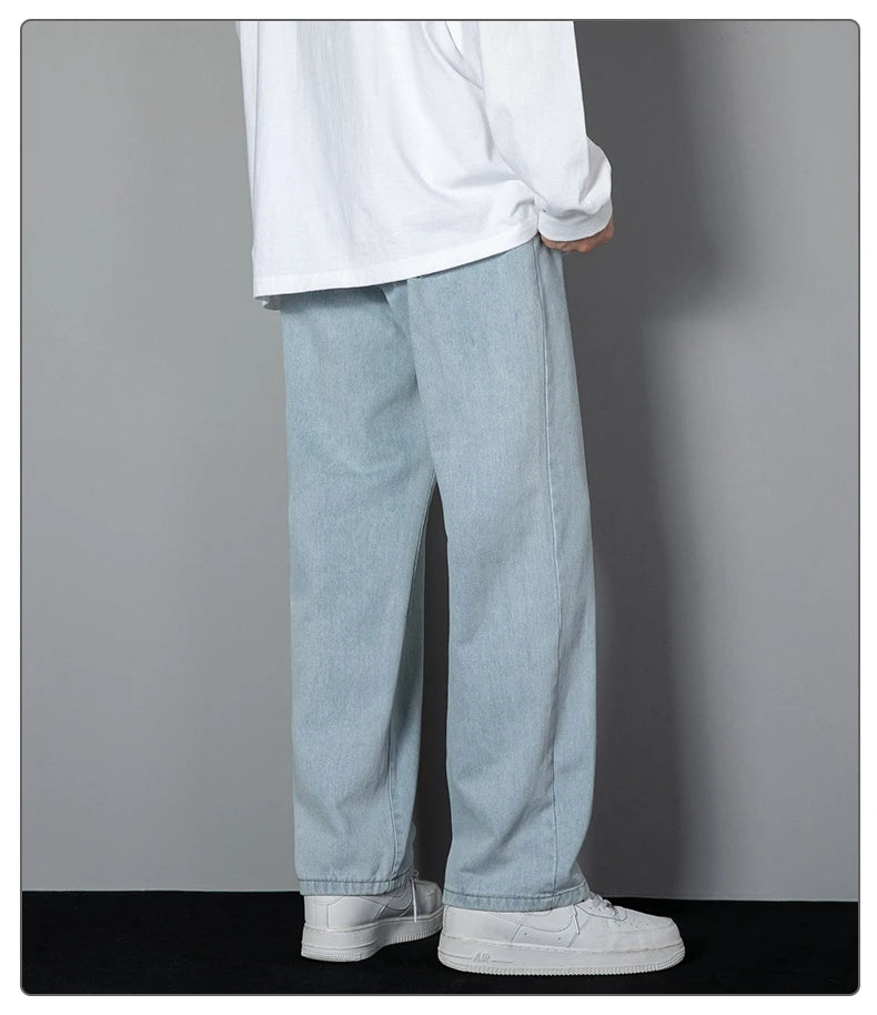 Men’s Relaxed Straight-Leg Denim Jeans