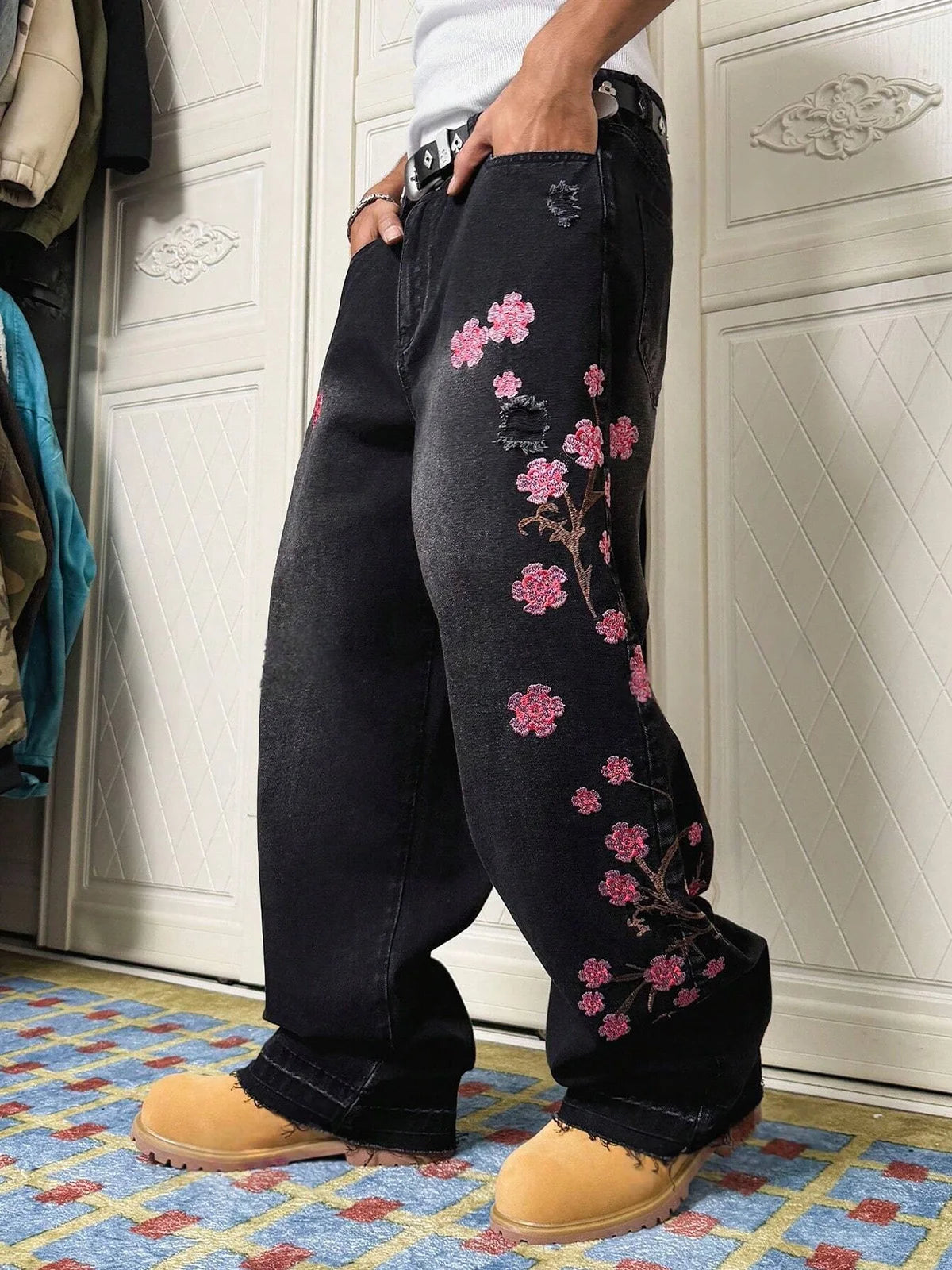 Men's Cherry Blossom Embroidered Wide-Leg Jeans