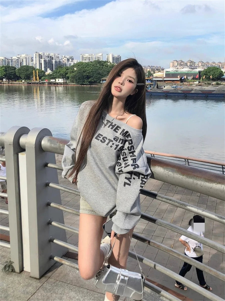 Retro Chic Y2K Oversized Graphic Tee | 2025 Streetwear Collection