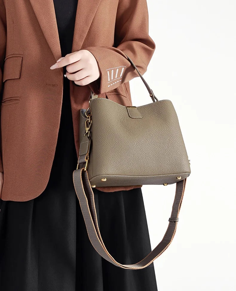 100% Genuine Leather Women's Crossbody Bag 2025 Summer Female Shoulder Bag Luxury Design Handbag phone makeup Bag Commuter