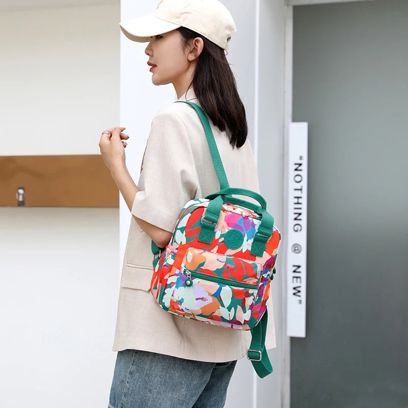 Fashion Women Small Travel Backpack Pretty Style Girls Shopping Backpack High Quality Durable Soft Fabric Daypack Backpack SAC