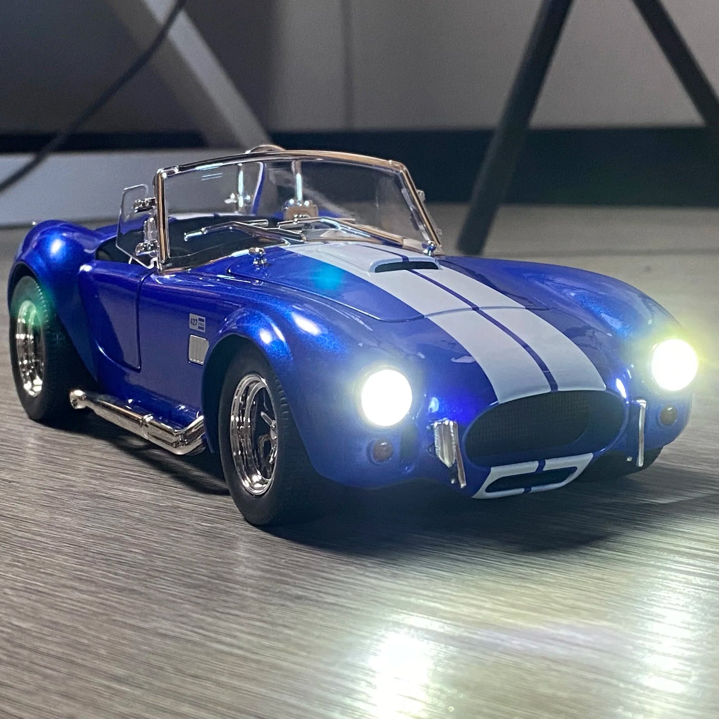 1:24 Ford Shelby Cobra 427 Roadster 1965 Diecast Model Car