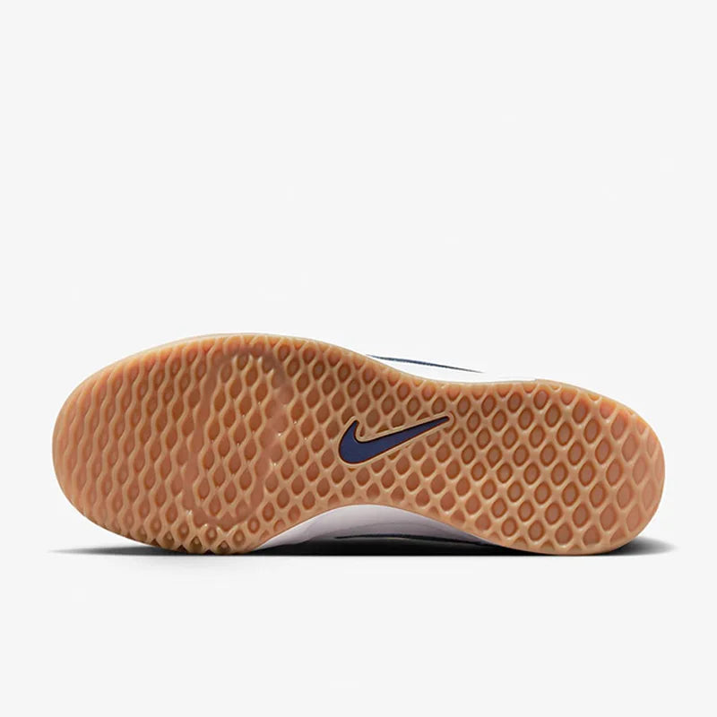 Nike Jordan Max Aura 5 – Cushioned Court Sneaker