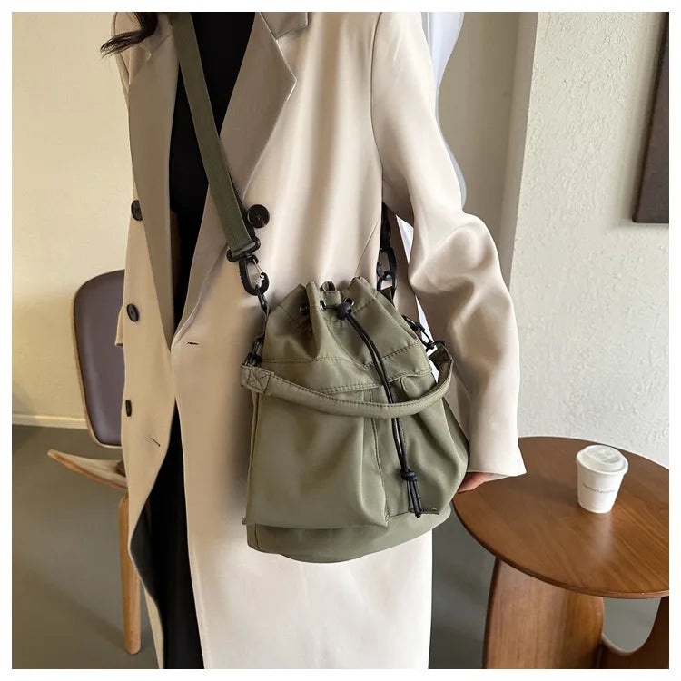 Fashionable Crossbody Bags for Women Shoulder Bag Large Capacity Oxford Women Bucket Bag Purse and Handbags