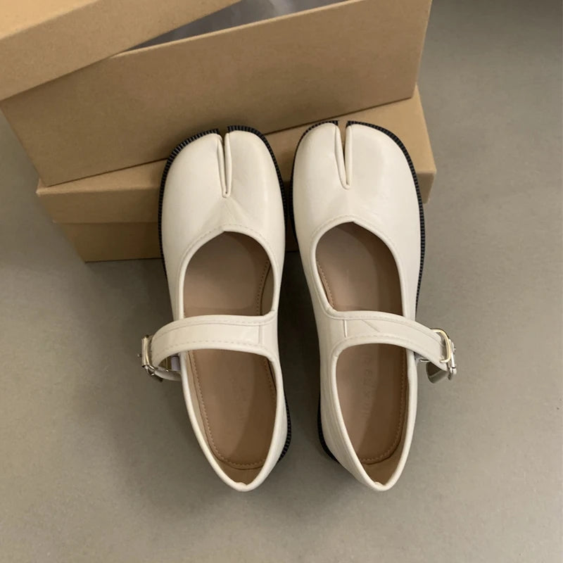 SUOJIALUN Women's Split-Toe Mary Jane Flats