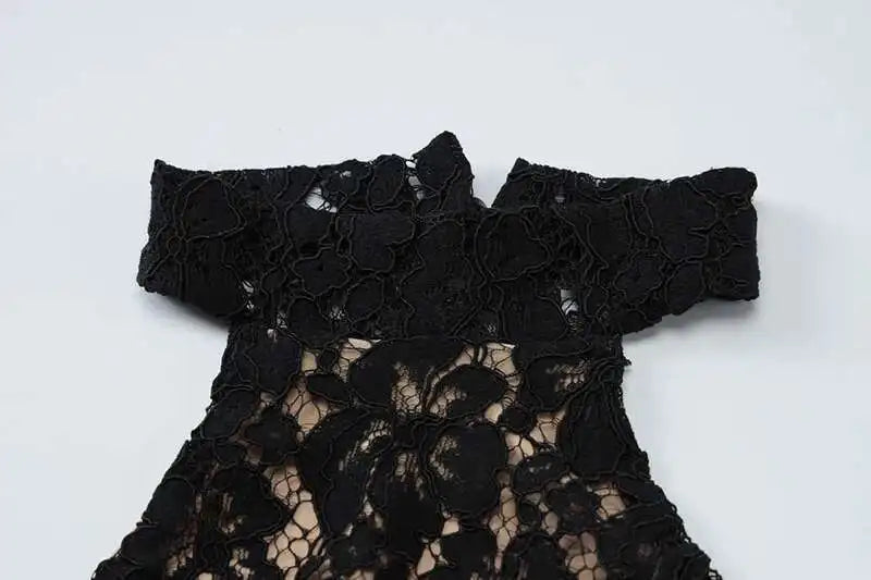 Lace Halter Backless Maxi Dress - Off-Shoulder Bodycon Party Gown